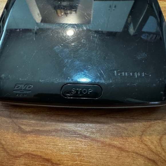 TARGUS DVD-ROM EXTERNAL USB 2.0 DRIVE PIANO BLACK ADV01US TESTED - WORKS - Picture 2 of 10